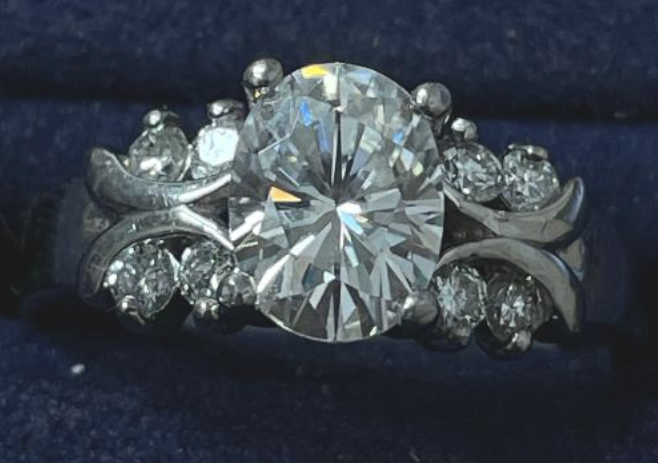 Lab grown diamond womens ring