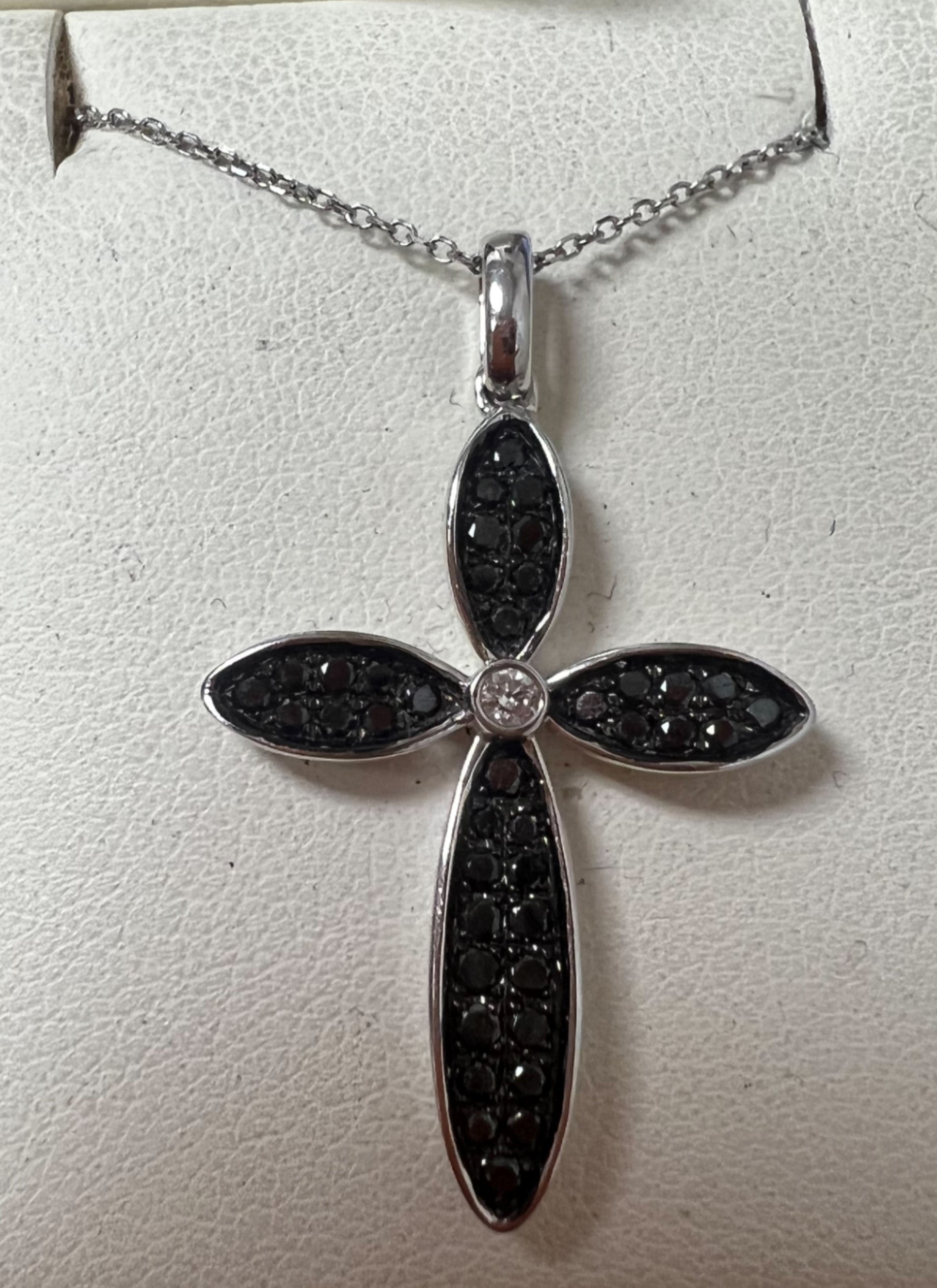 Precious Metal (No Stones) Pendants / Charm