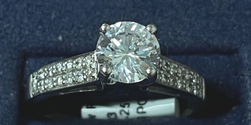Diamond Engangement Ring.