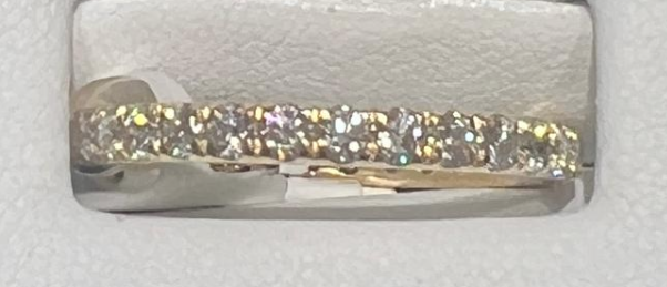 Lab grown diamond womens wedding band