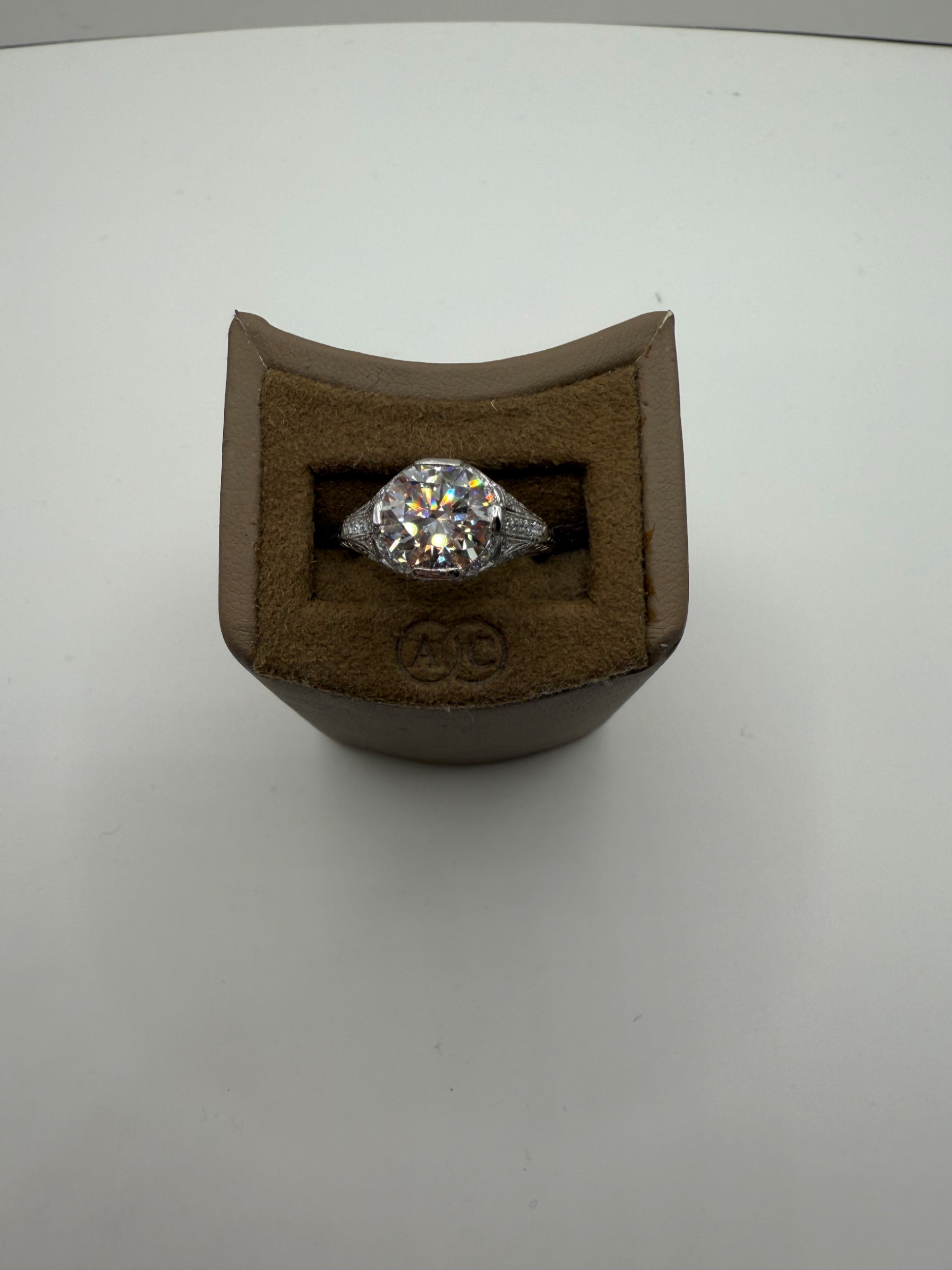 Lab grown diamond engangement ring