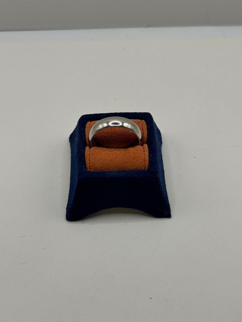 Mens Platinum Wedding Band