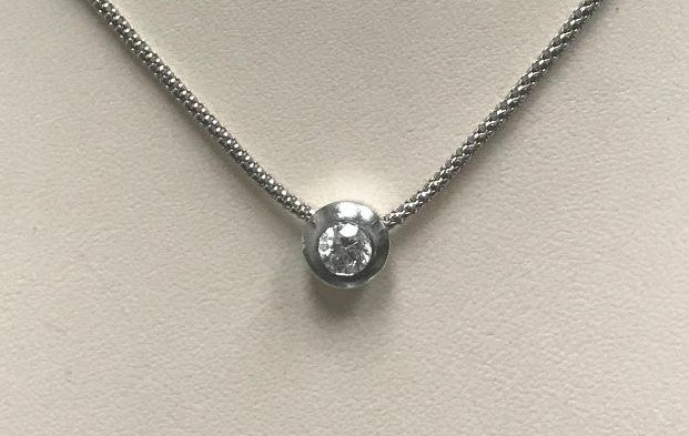 Womens diamond pendant necklace